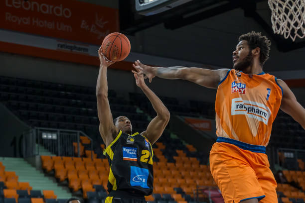 然而他们凭 然而他们凭