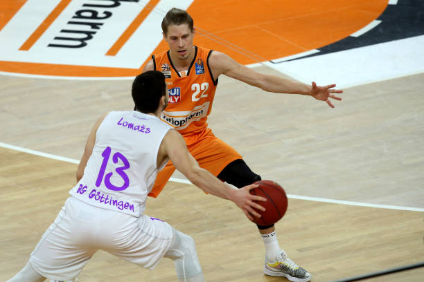 场到禁区的 场到禁区的