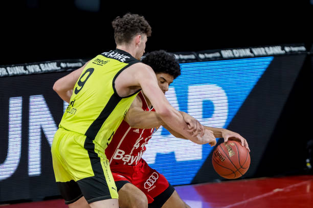 致敬若塔 致敬若塔