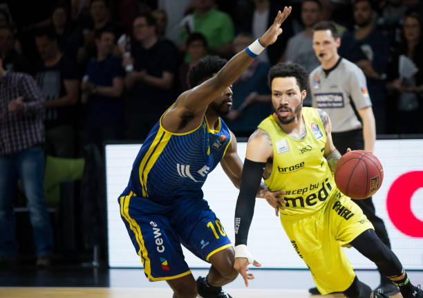 布云朝克特 布云朝克特